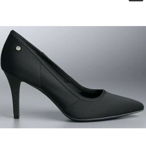 Simply Vera Vera Wang Shoes - ⬇️🆕SIMPLY VERA VERA WANG BLACK STEVIE